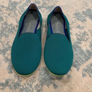 Rothys 9.5 Rothy’s Loafer Shoes like new! Green